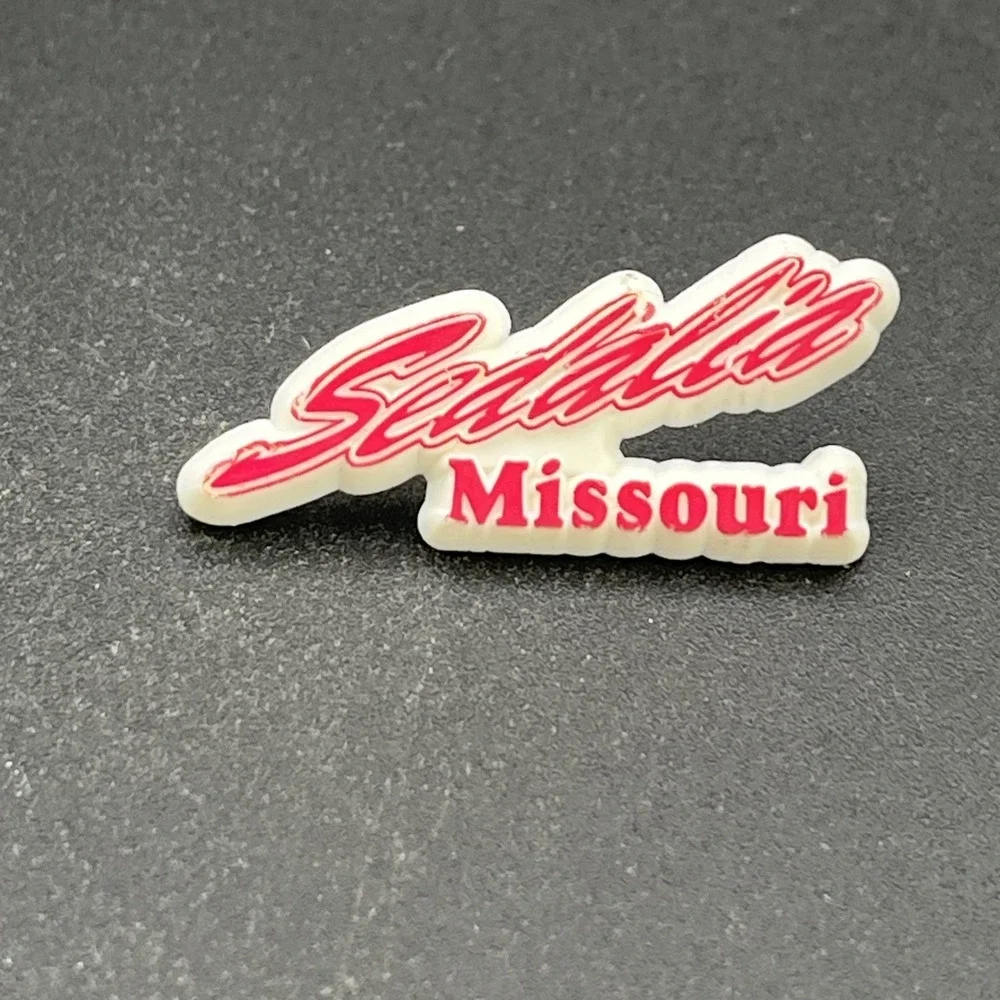 Sedalia Missouri Plastic Lapel Hat Pin‎